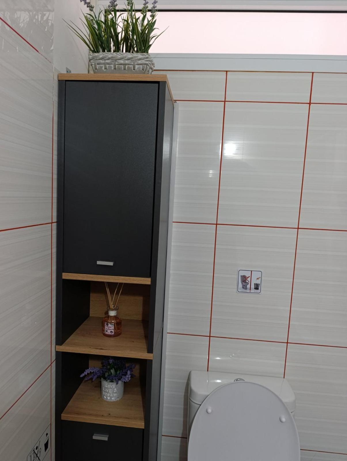 Luxury No. 202 Apartment